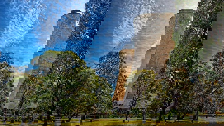 Power station cooling towers