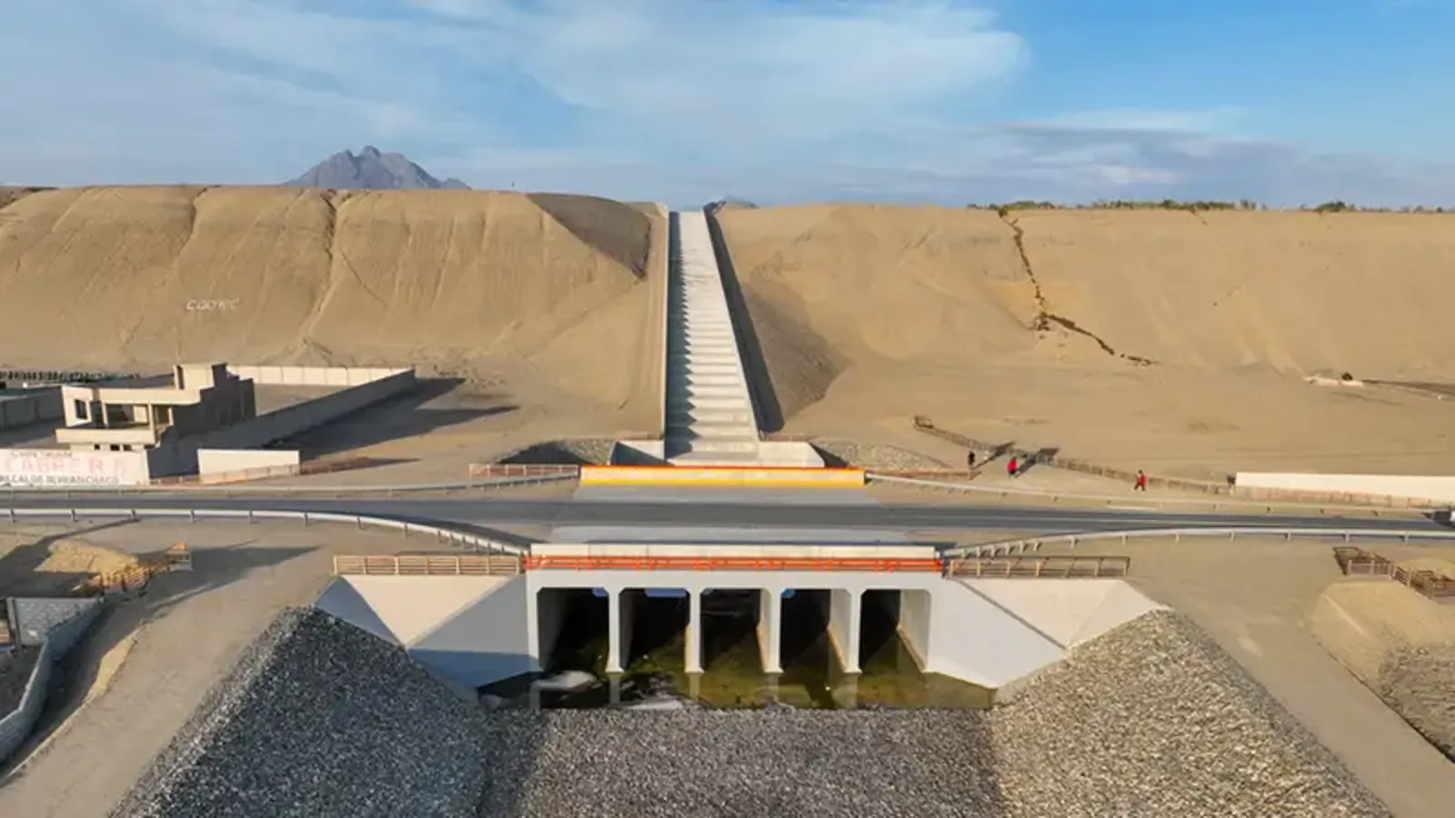 El Leo Ravine flood protection