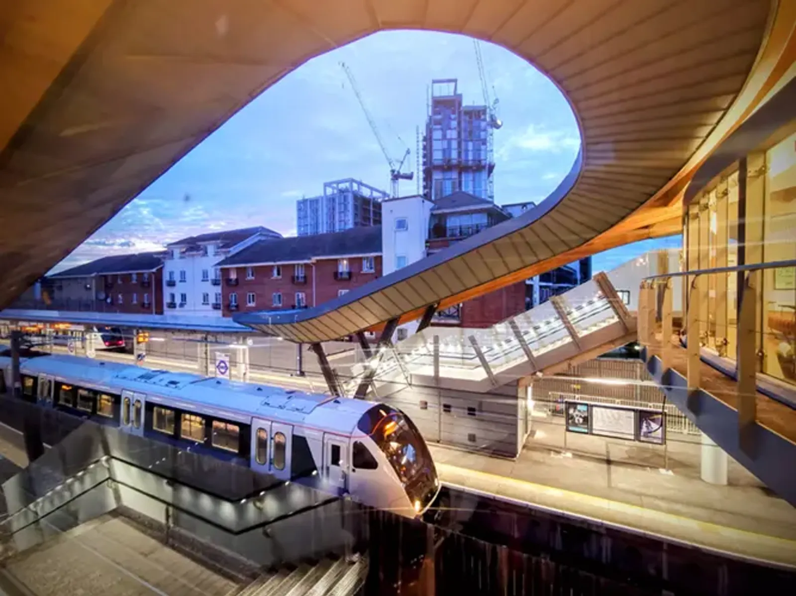 Elizabeth Line train sat at a platform